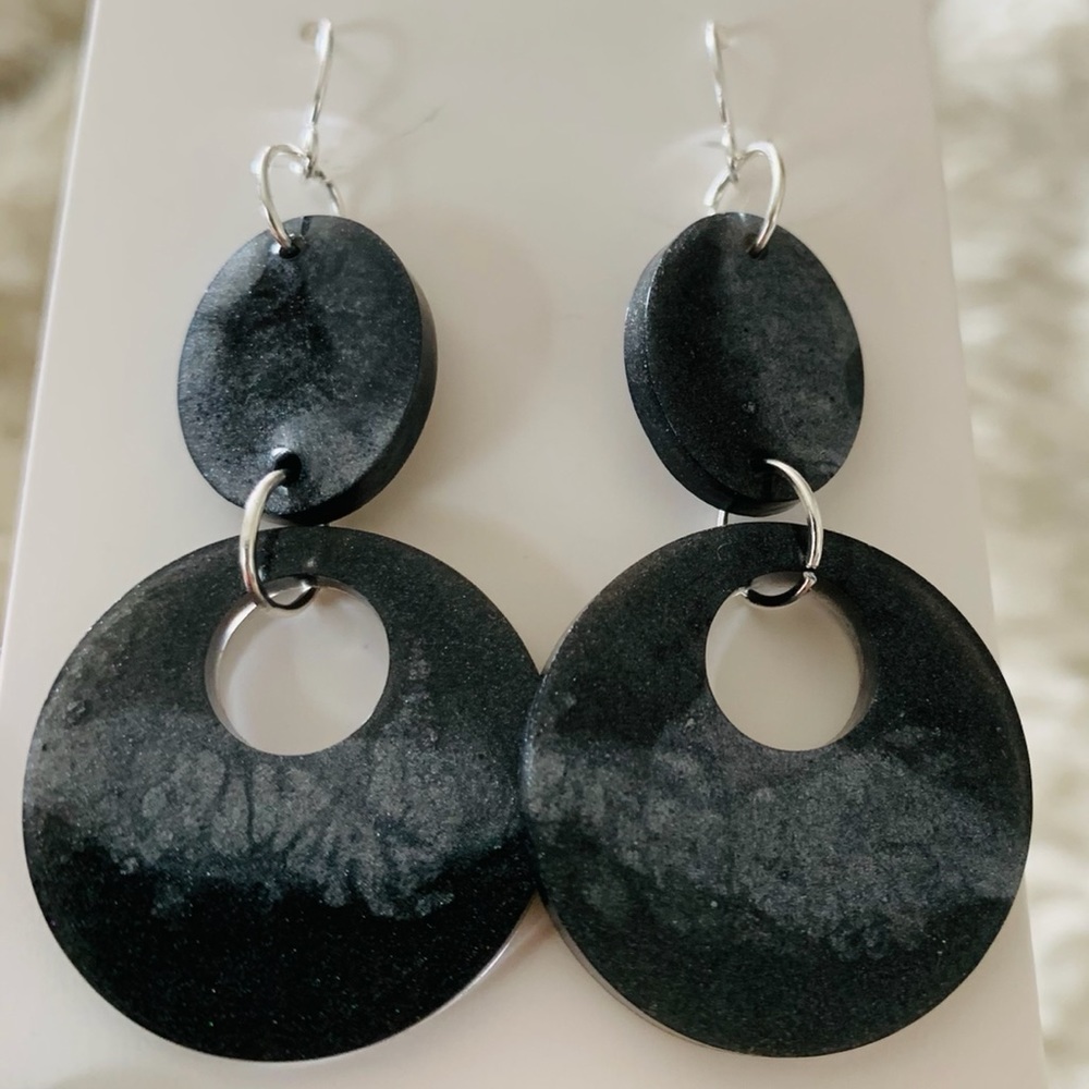 Two tones of gray, dangle earrings.